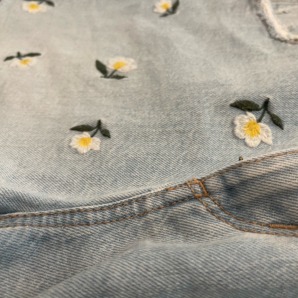 LOFT • NWT High Rise Frayed Cut Off Denim Shorts Floral Embroidered Stone Wash - Picture 10 of 10